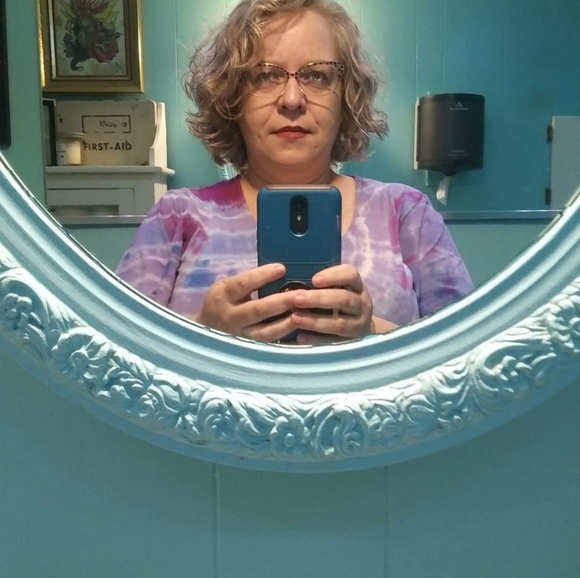 Meet your Posher, Willow - Picture 3 of 5